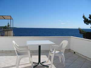 Die neue Terrasse von Apartment 4.